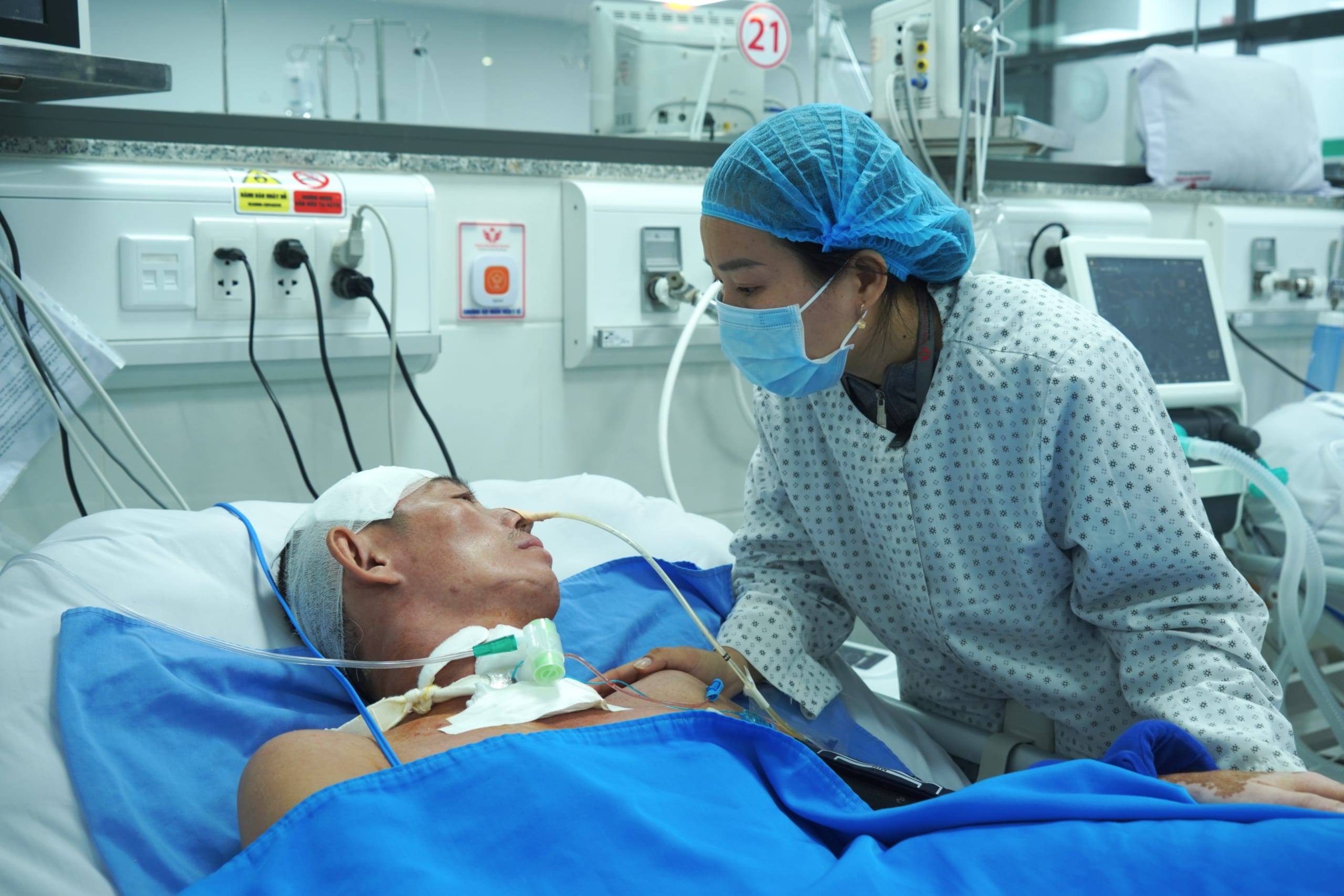 XIN CỨU GIÚP NGƯỜI ĐÀN ÔNG BỊ ĐỘT QUỴ, TRỤ CỘT GIA ĐÌNH CÓ 3 NGƯỜI KHUYẾT TẬT