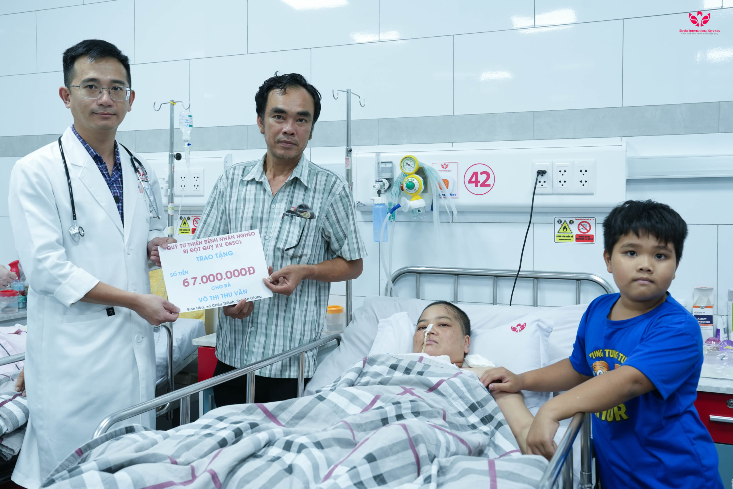 Người phụ nữ xuất huyết não được cứu sau hành trình “chạy ngược” từ TP.HCM về Cần Thơ